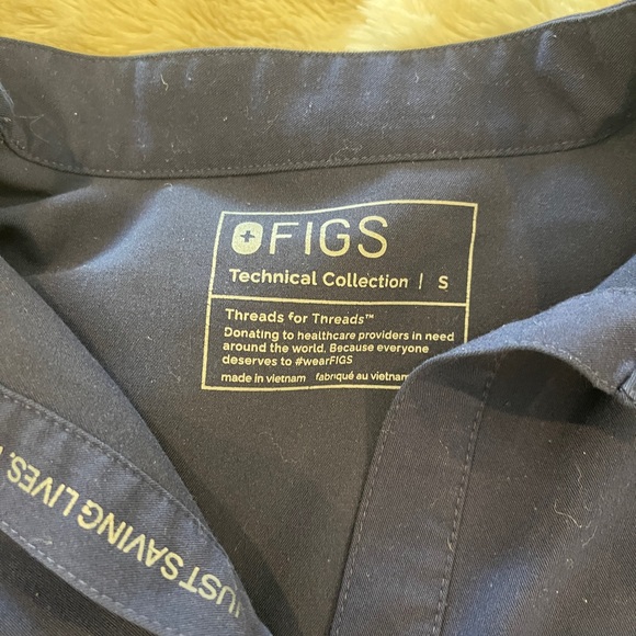 Figs Rafaela Oversized Scrub Top in Navy Size Small - Picture 3 of 3